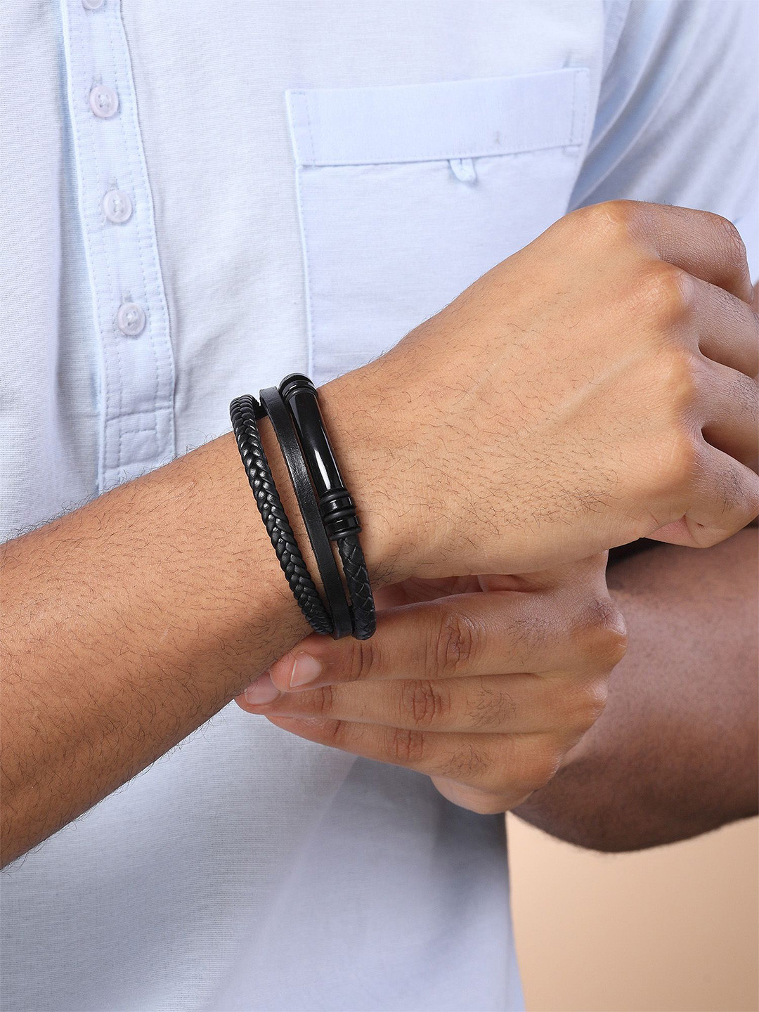 The Roadster Lifestyle Co Men Leather Multistrand Wraparound Bracelet