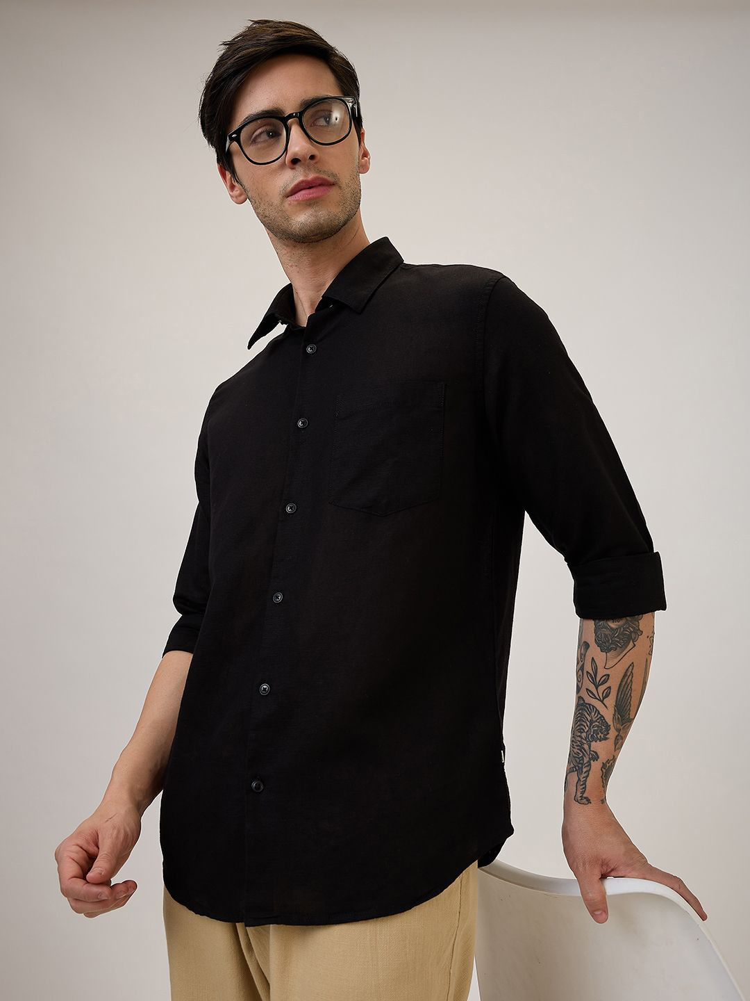 SPYKAR Men Slim Fit Solid Spread Collar Cotton Casual Shirt