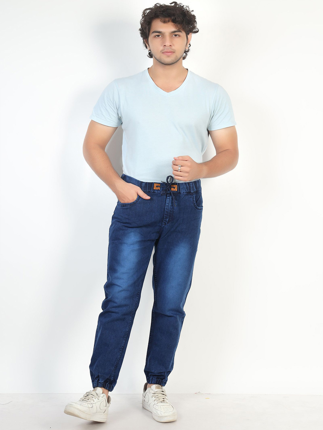 BUZZIC FASHION UNLIMITED Men Jean Tapered Fit Mid Rise Clean Look Jeans