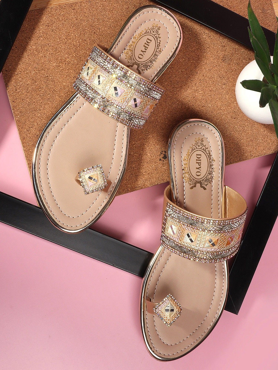 DIPYO Embellished One Toe Flats