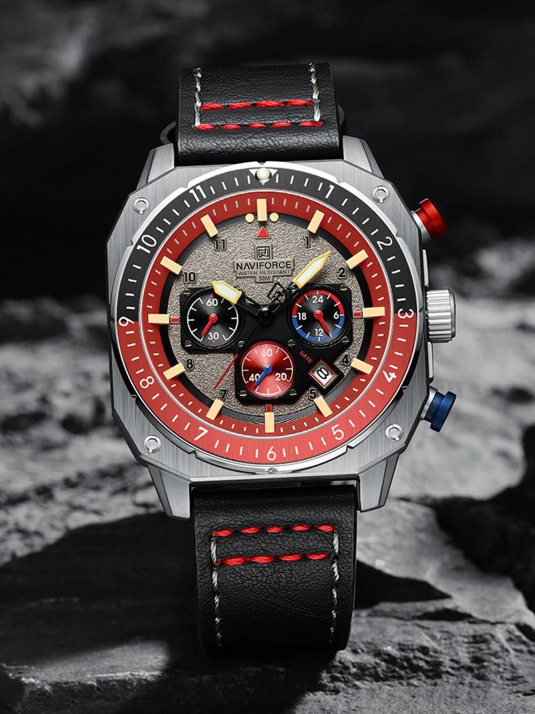 Naviforce Men Embellished Dial & Leather Straps Analogue Watch NF8057_S R B