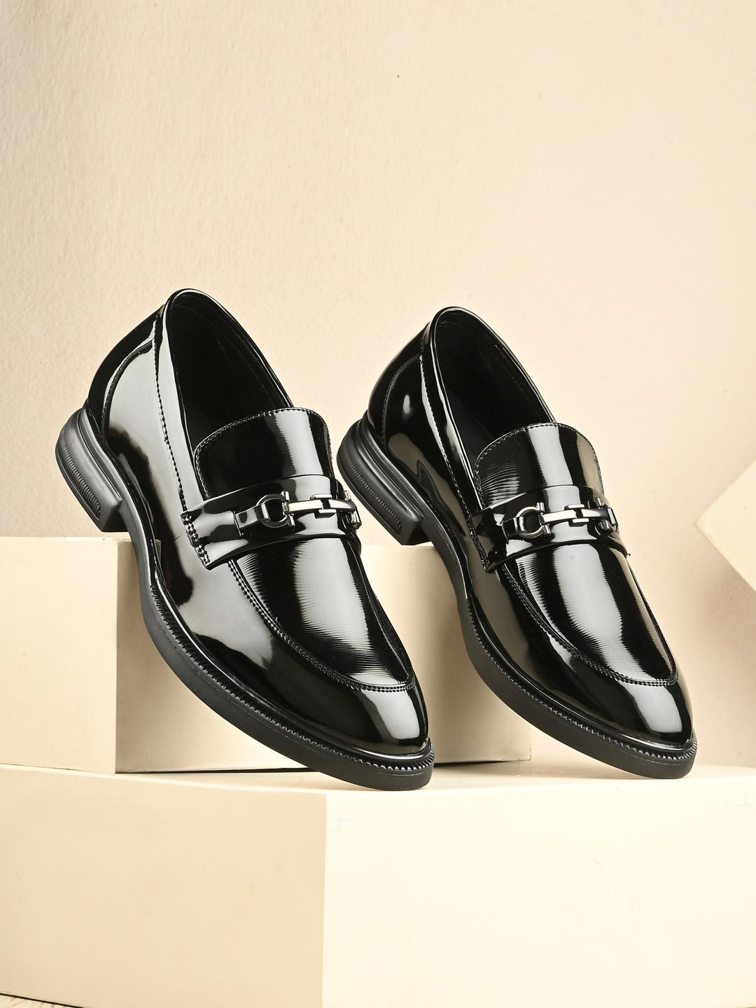 INVICTUS Men Round Toe Formal Loafers