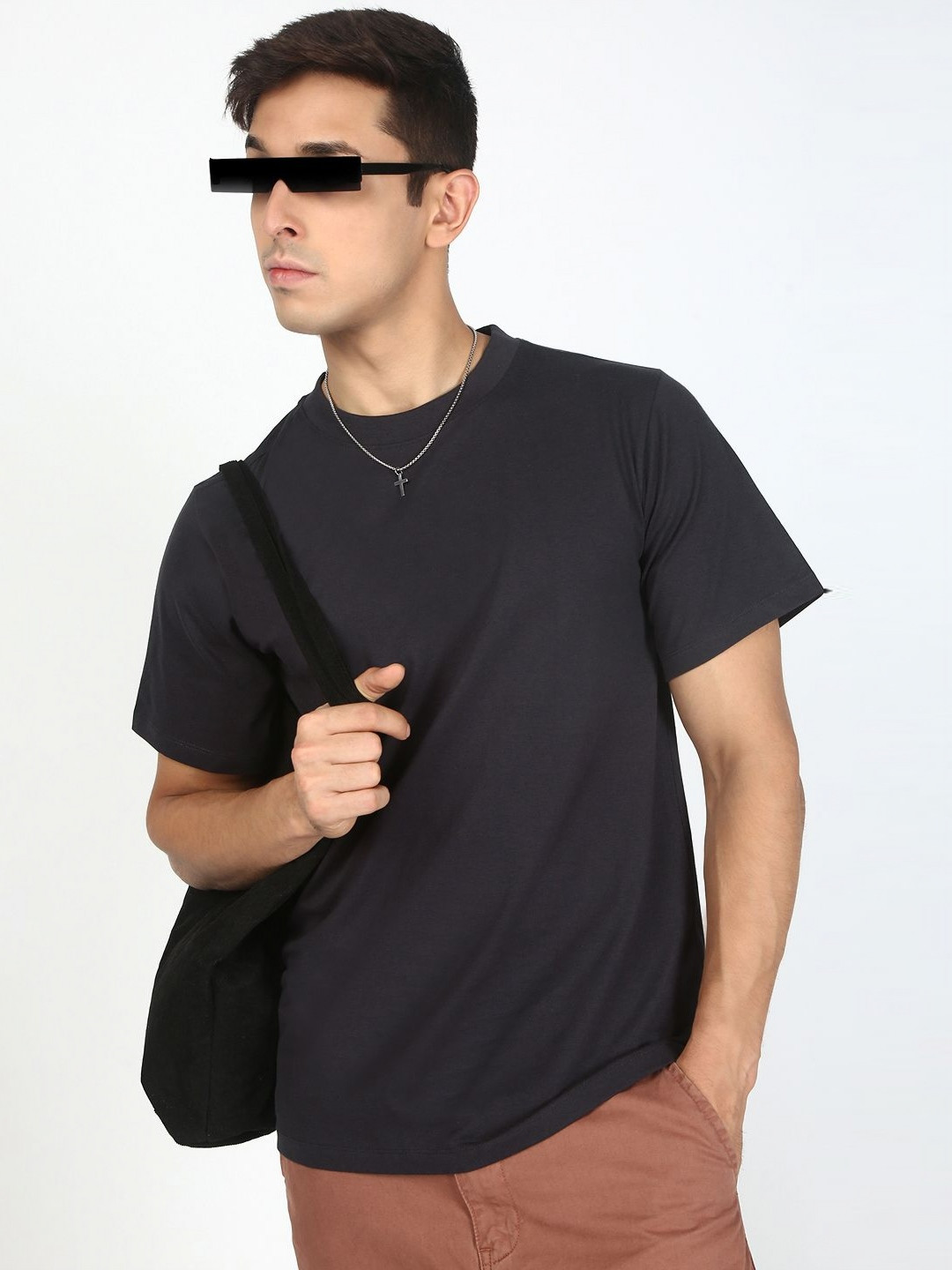 Bene Kleed Men Solid Cotton T-shirt