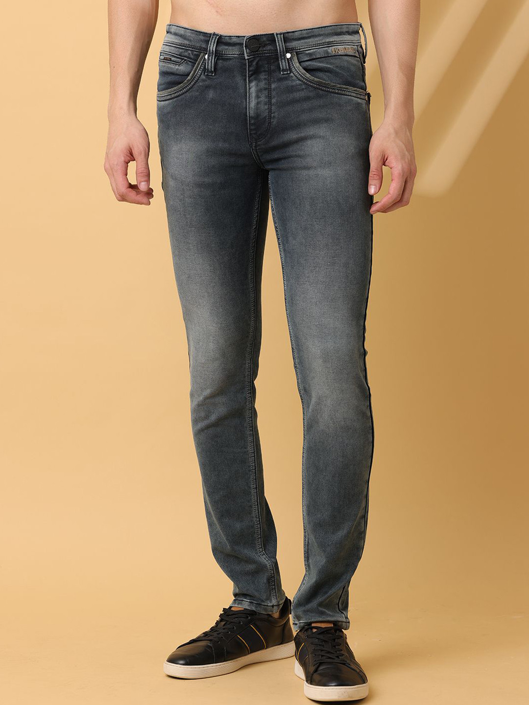 THE BEETEL HOUSE Men Cotton Faded Low-Rise Sharp Slim Fit Trousers