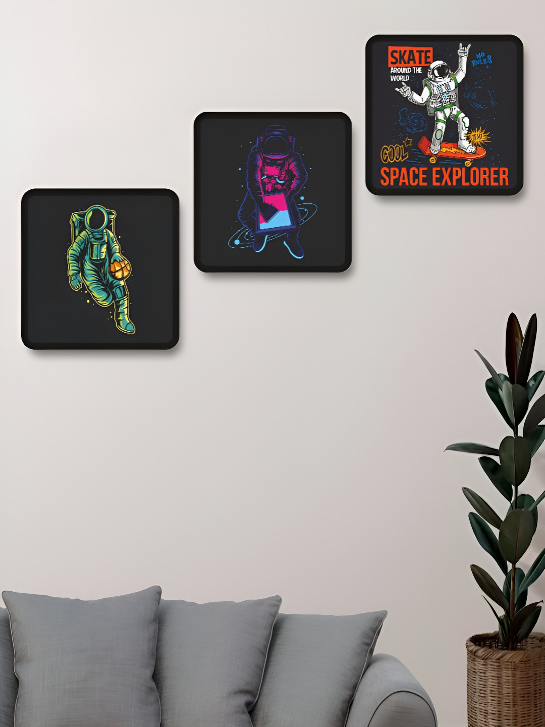 Aura Black & Green 3 Pieces Space Men Wood Wall Art