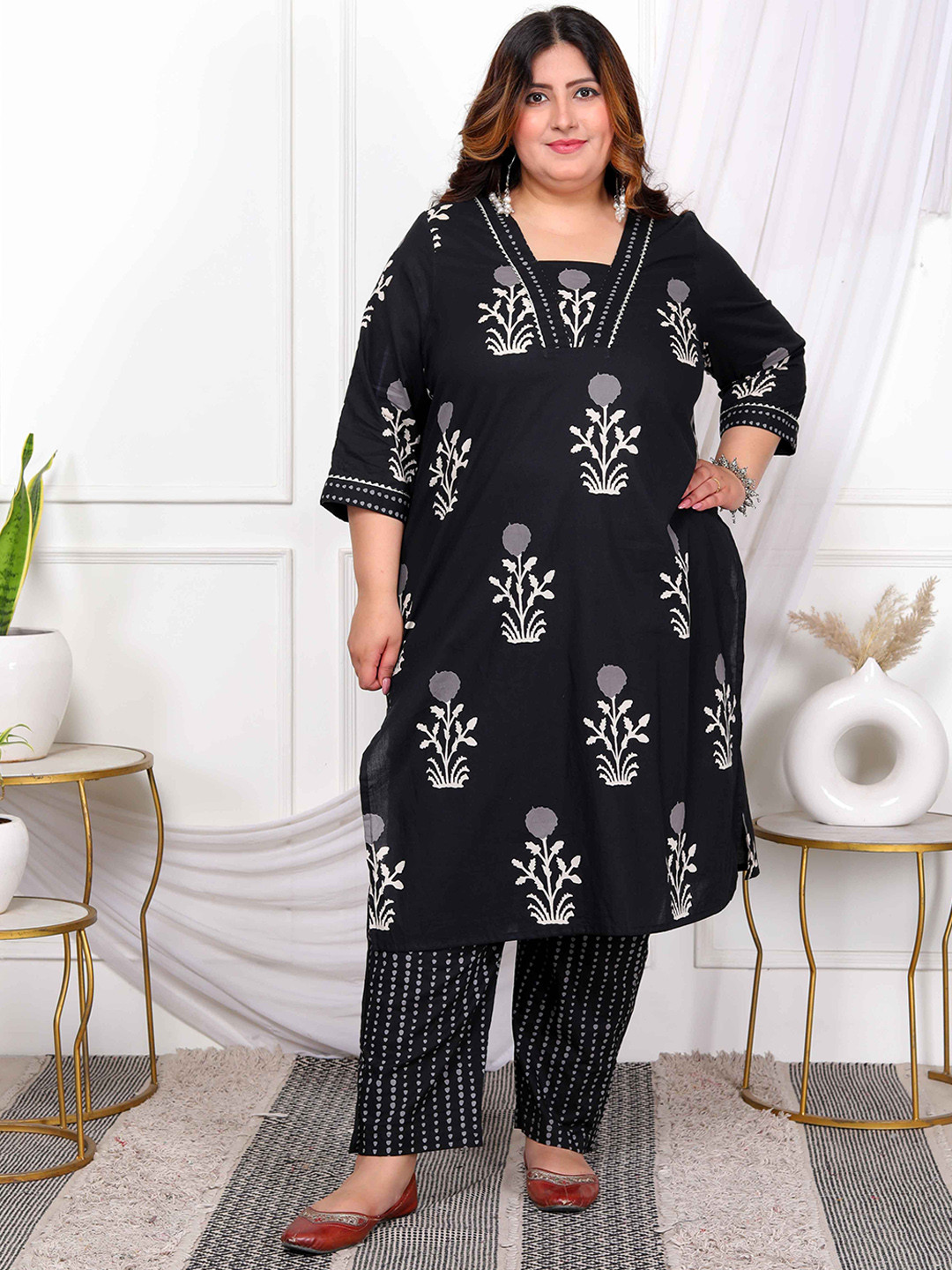 Doriyaan Plus Size Floral Printed V-Neck Gota Patti Pure Cotton Kurta With Palazzos