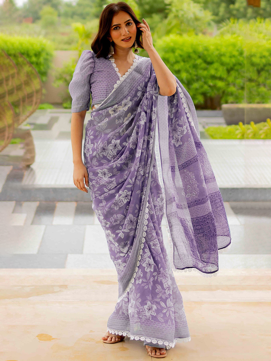 KALINI  FASHION Women Floral Print Ready To Wear Saree