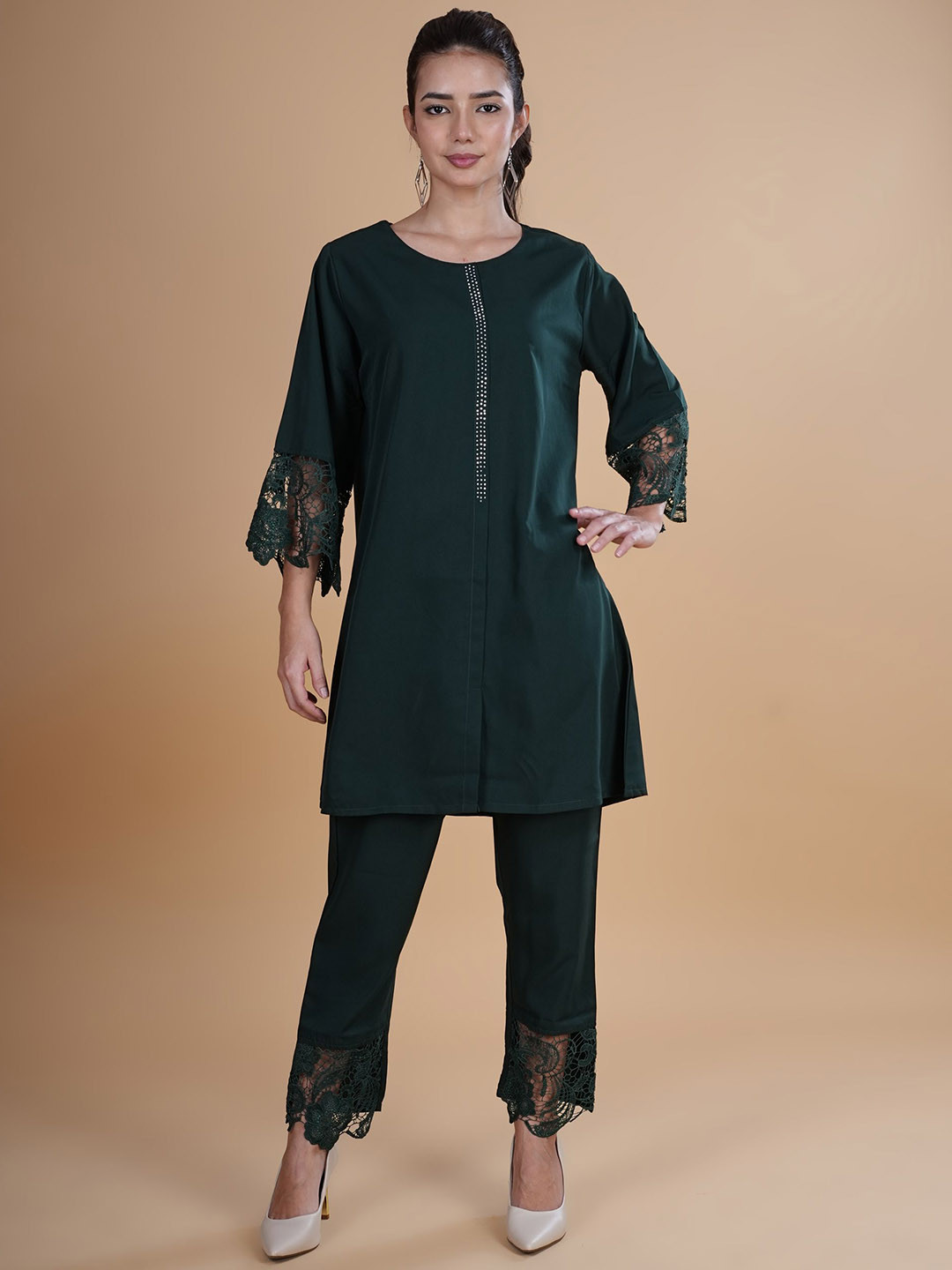 BAESD Round Neck Lace-Up A-Line Kurta With Trouser