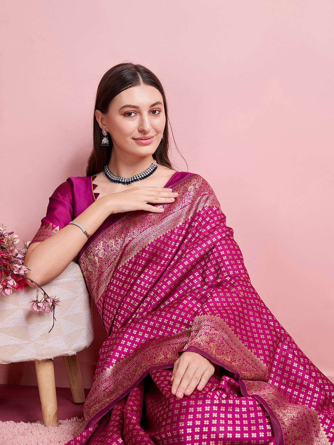 Shreyansh creation Woven Design Zari Banarasi Saree With Unstitched Blouse Piece