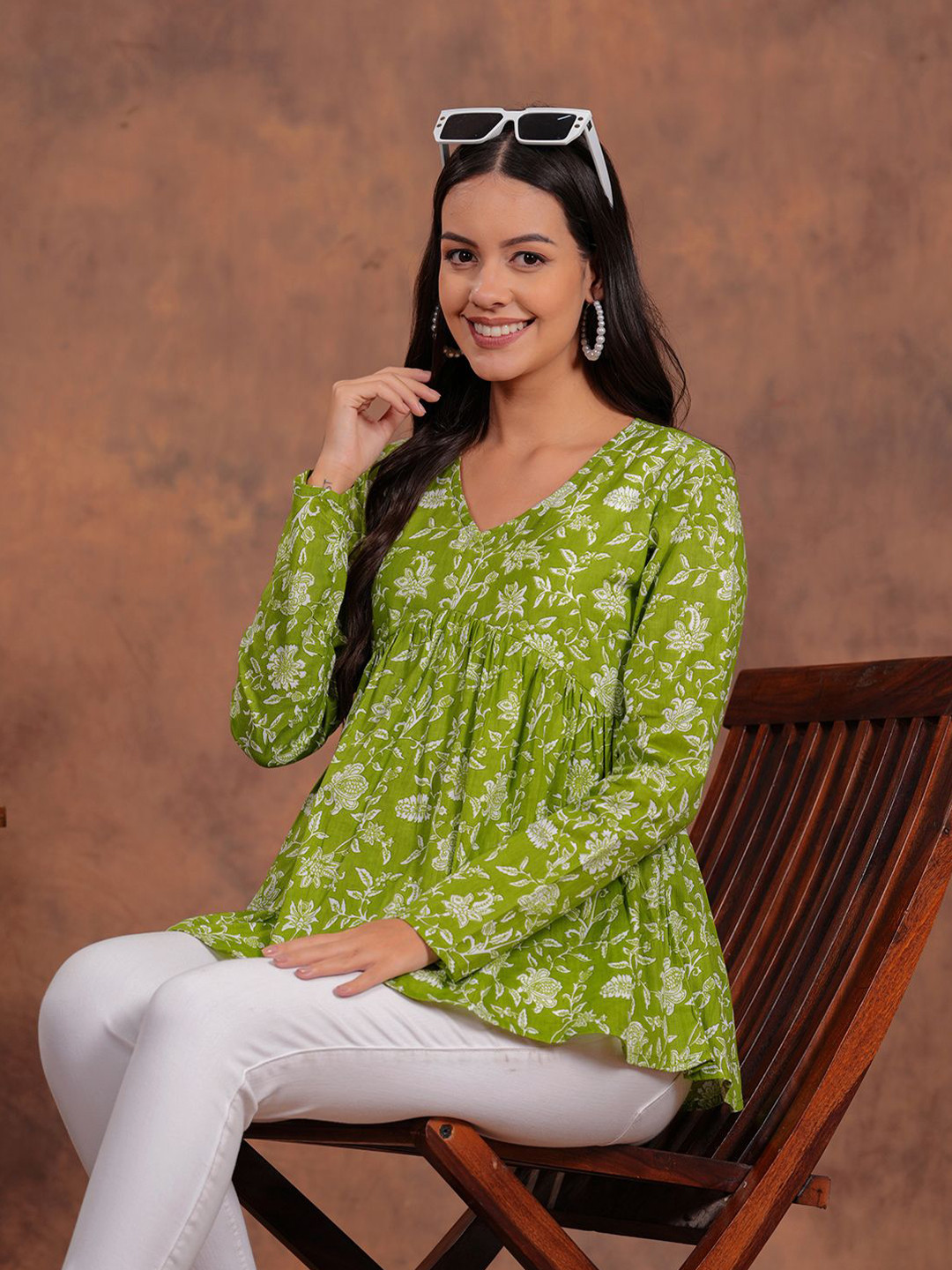 Zenava by Myntra Women V-Neck Floral Printed Empire Pure Cotton Top