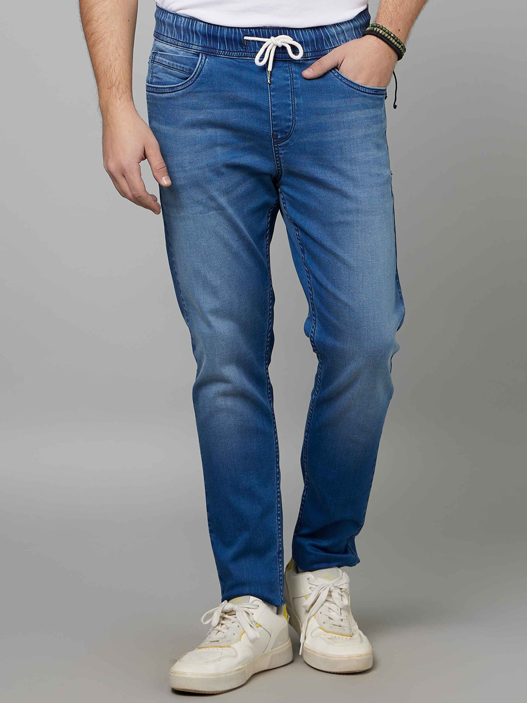Celio Men Jean Tapered Fit Mid Rise Light Fade Stretchable Jeans