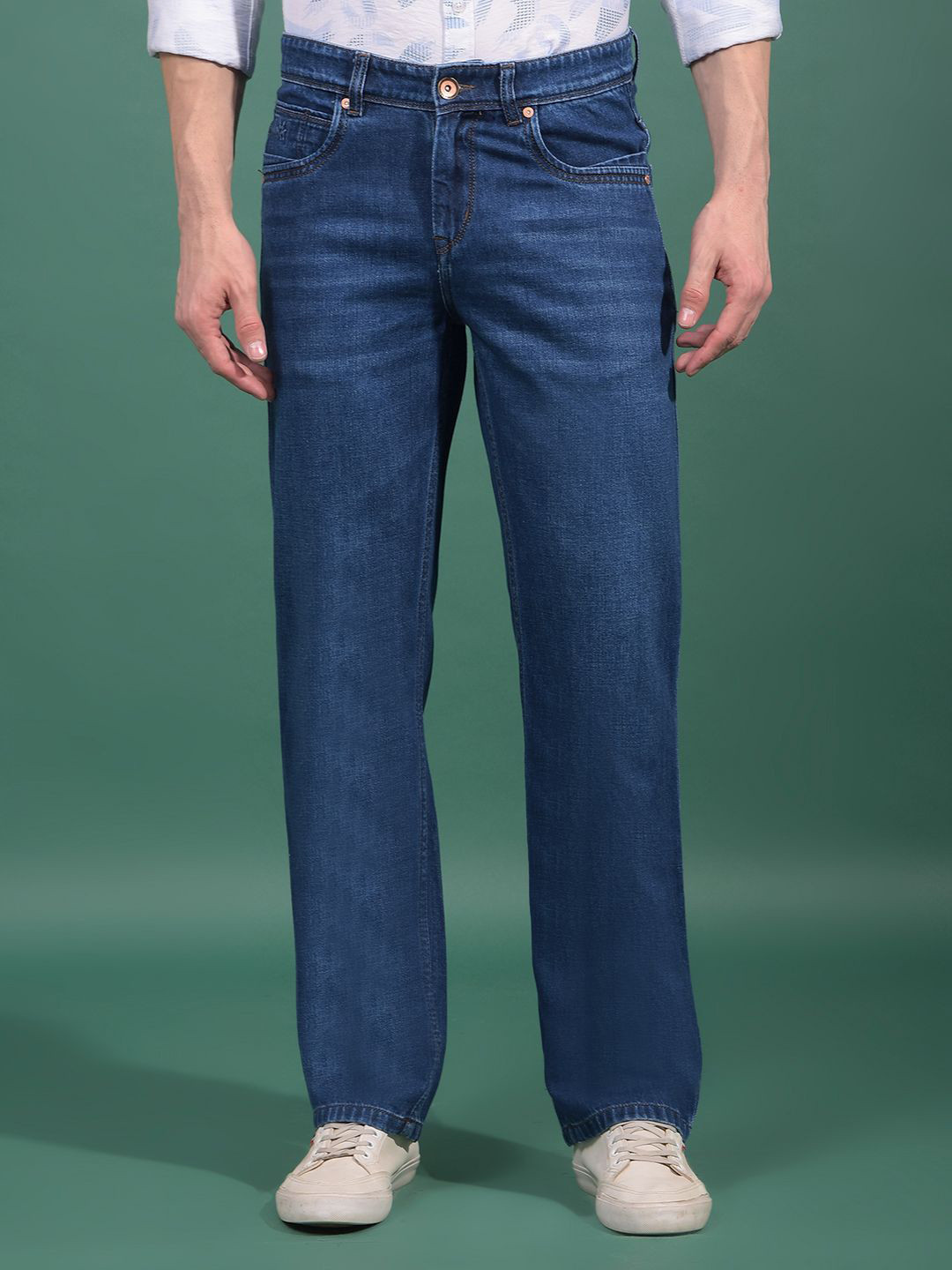 Crimsoune Club Men Baggy Mid-Rise Light Fade Stretchable Jeans