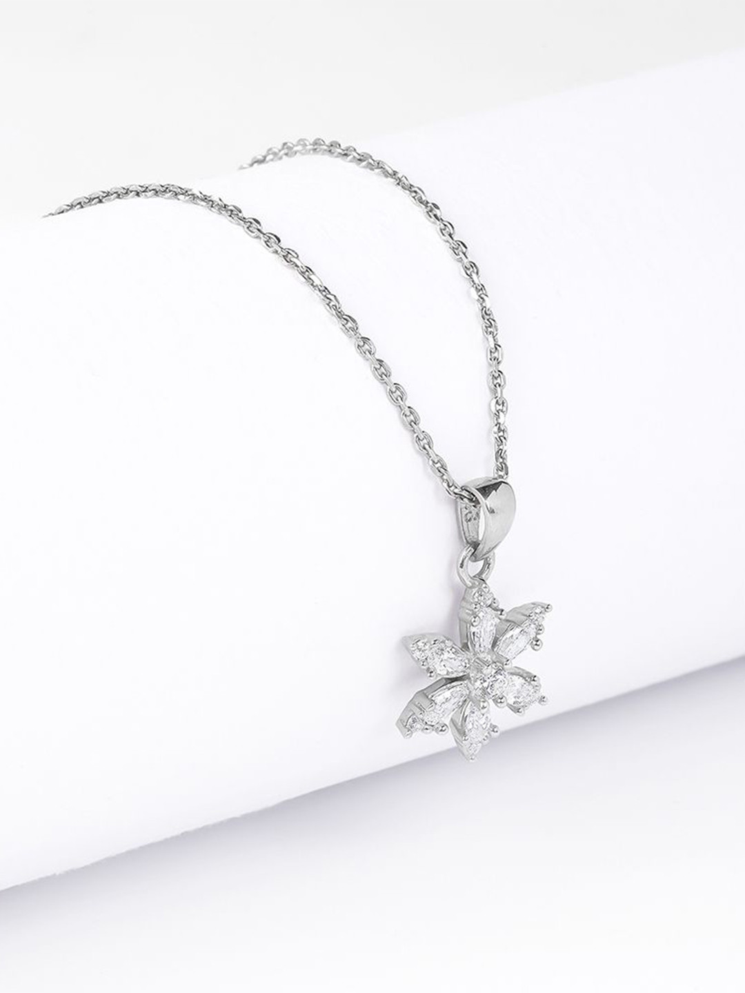 GIVA 925 Silver Rhodium-Plated Stones Studded Flowery Snowflake Pendant with Chain