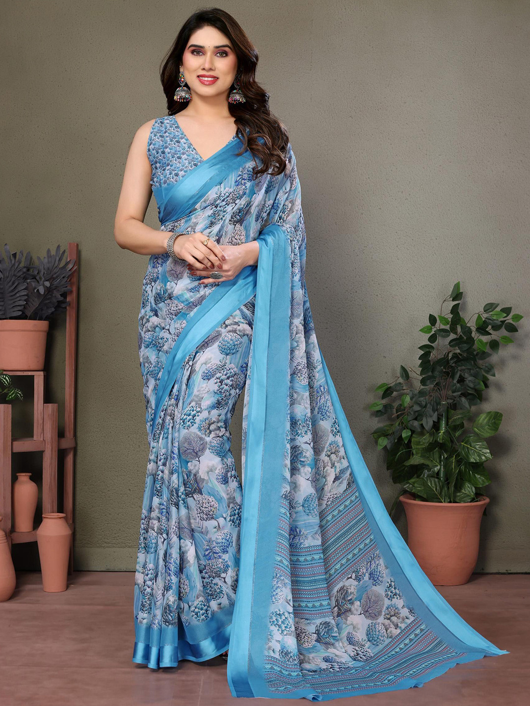 DIVASTRI Chiffon Satin Patta Border Floral Printed Saree