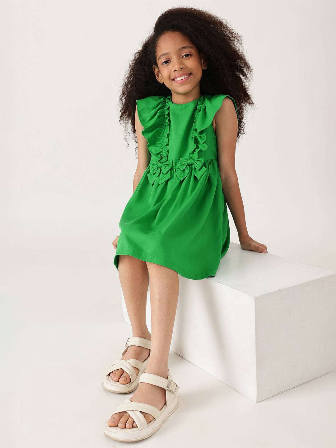One Friday Girl Green Solid Round Neck Sleeveless Fit and Flare Dress