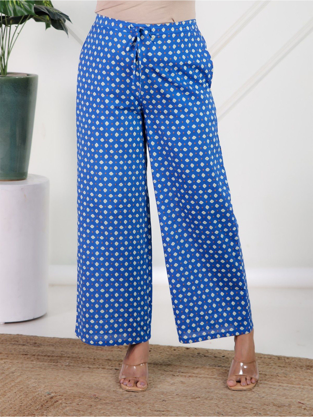 Aramya Women Printed Palazzos