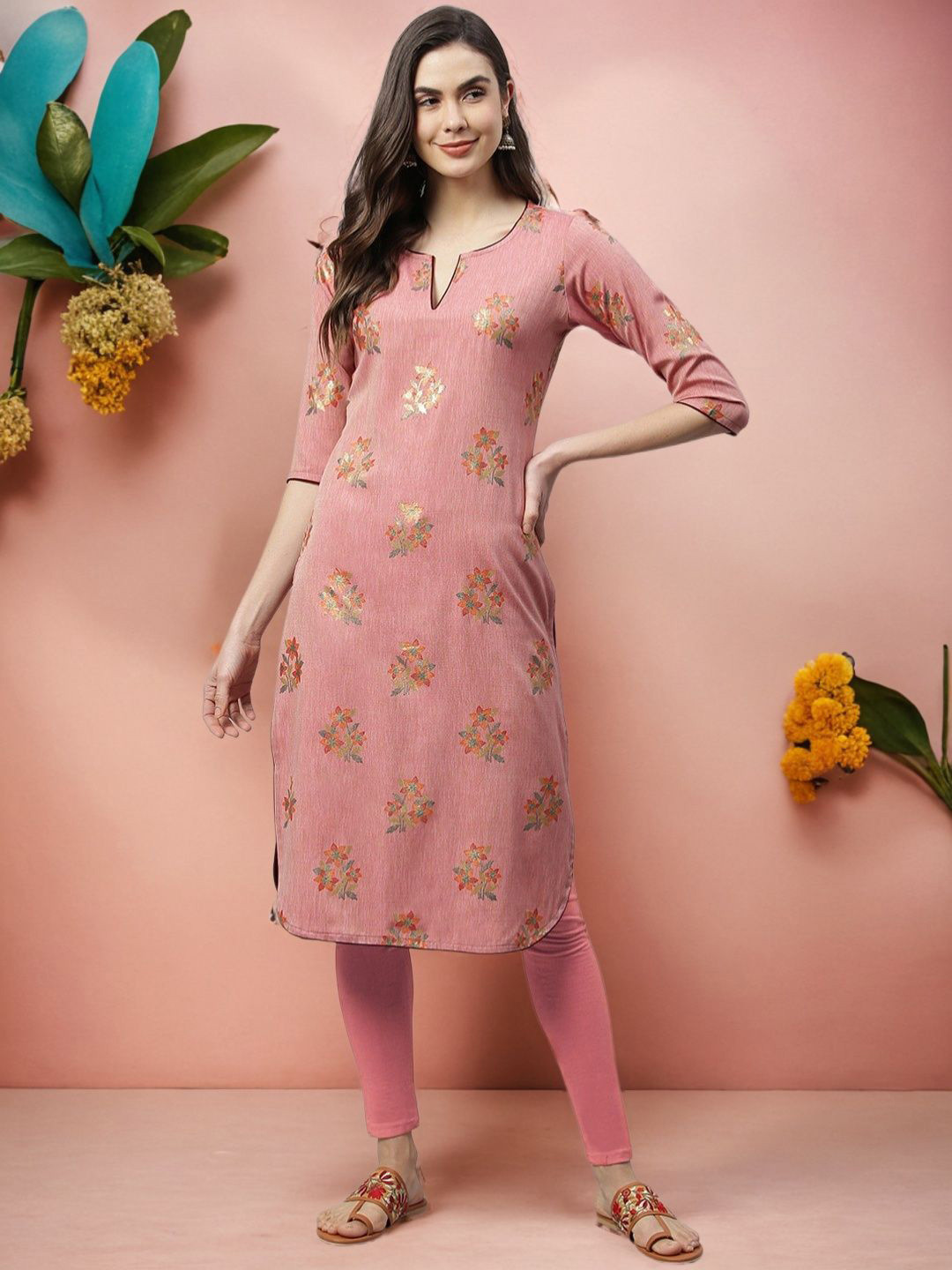 SAHASIKA Floral Printed Notch Neck Straight Kurta