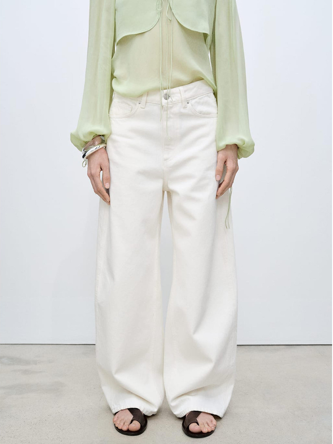 MANGO Women Pure Cotton High-Rise Balloon Relaxed Fit Jeans