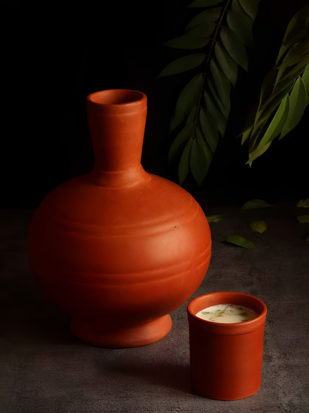 AMALAFIEE CERAMICS Red Terracotta Microwave Safe Matka with Glass-4L