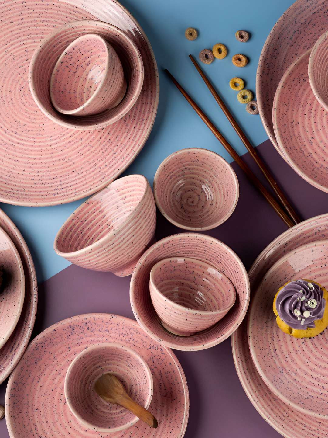 AMALAFIEE CERAMICS Roseate Premium Pink Geometric Ceramic Microwave Safe 12 Piece Dinner Set