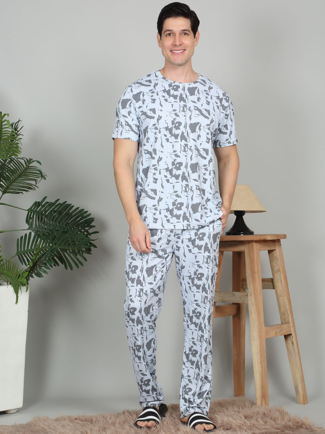 Sweet Dreams Men Printed T-shirt and Pyjamas Night suit