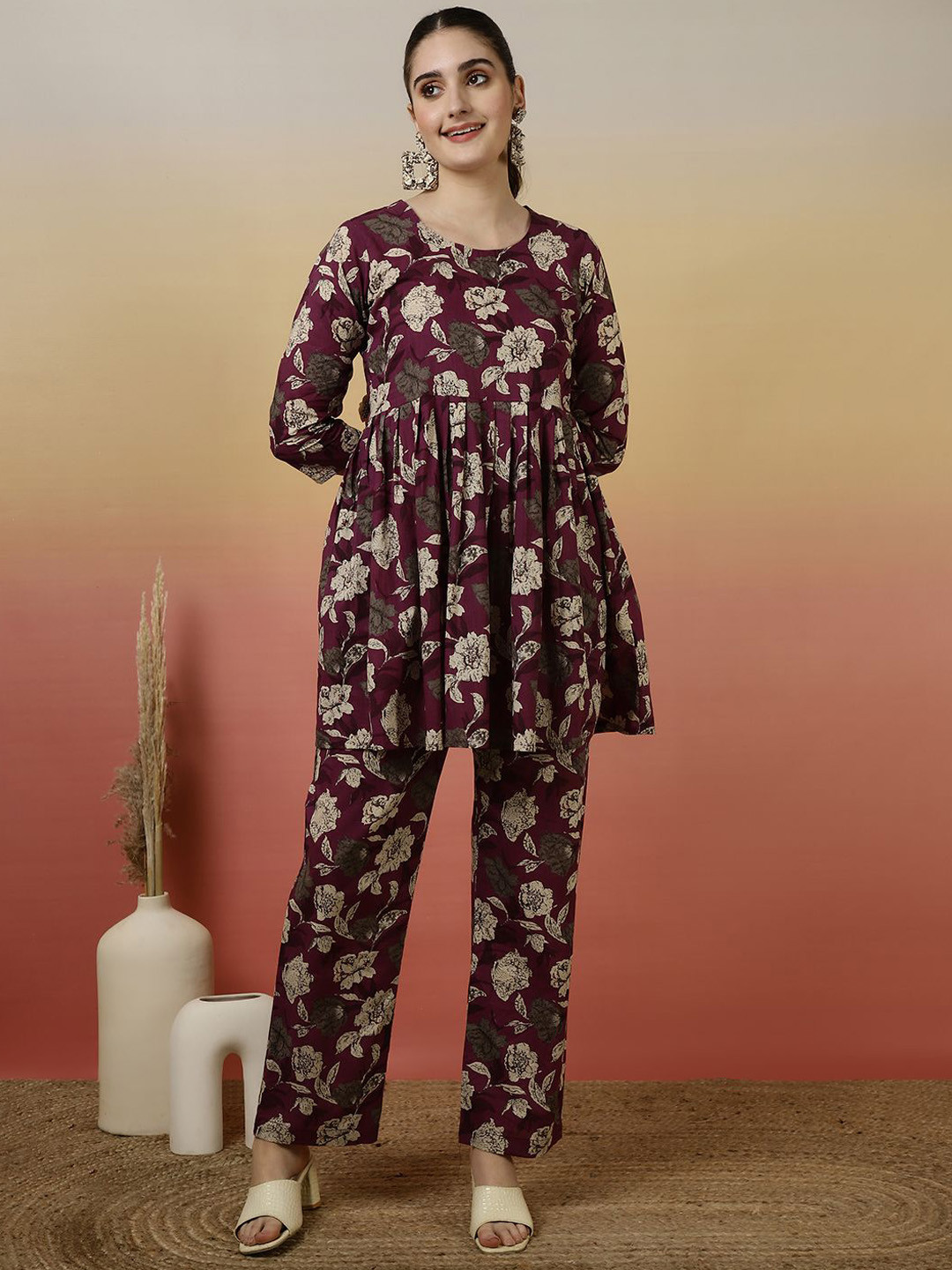 GLAM ROOTS Printed Round Neck Pure Cotton Tunic With Trouser