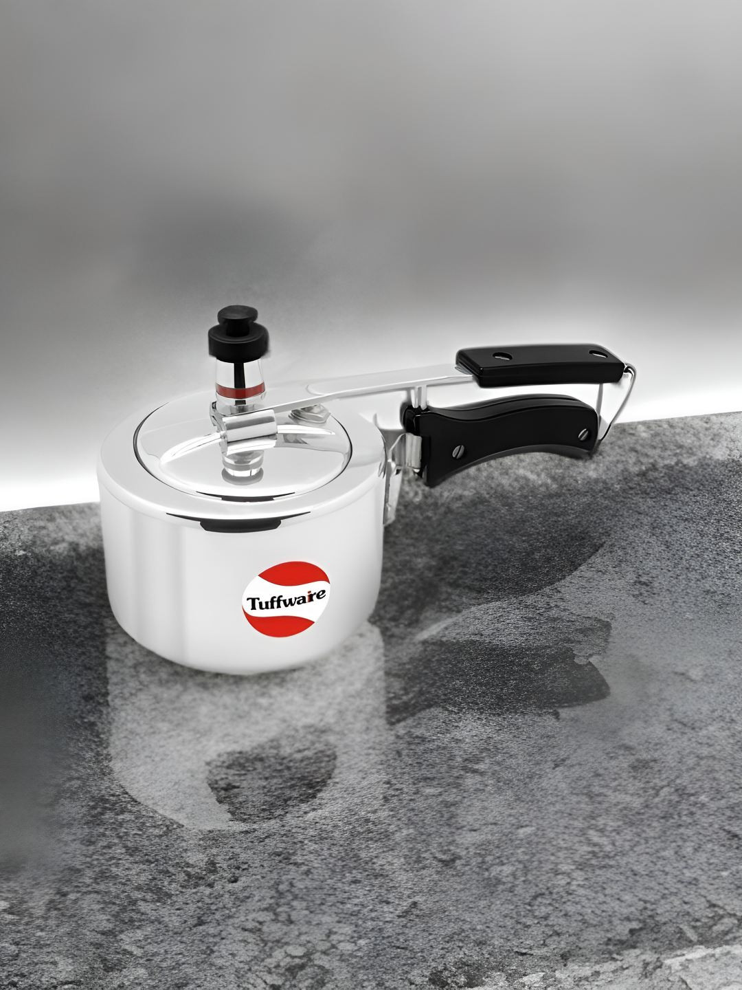 TUFFWAIRE Silver Aluminium Dishwasher Safe Induction Inner Lid Hard Anodized Pressure Cooker-1.5 L