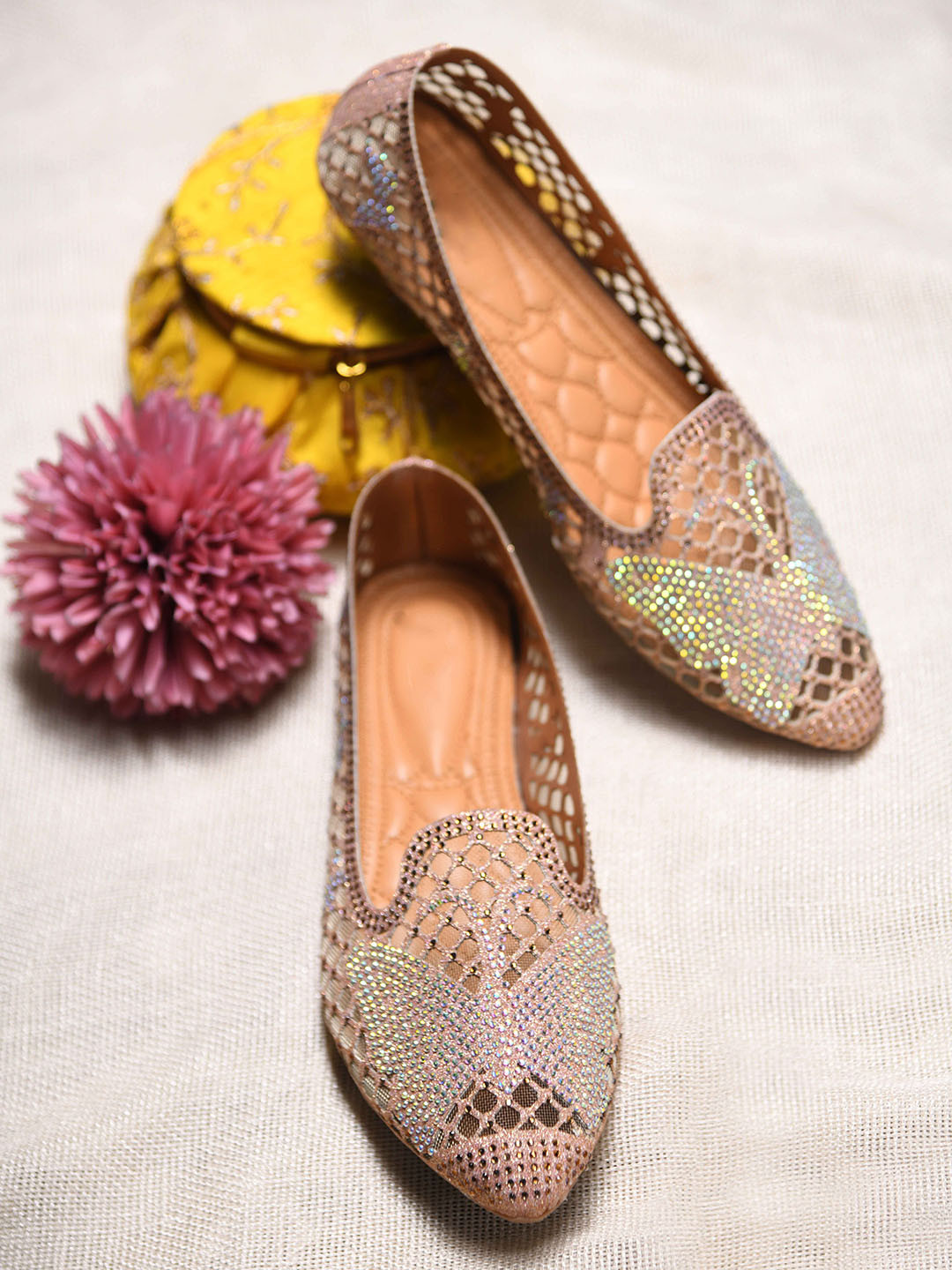 Froh Feet Women Ethnic Embellished Mojaris