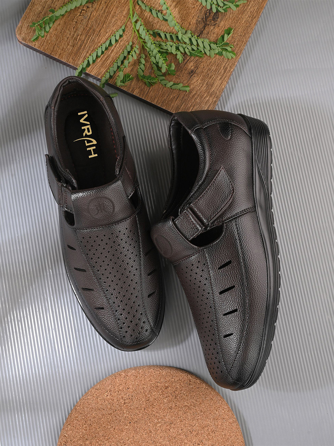 IVRAH Men Shoe-Style Sandals with Airmix Sole