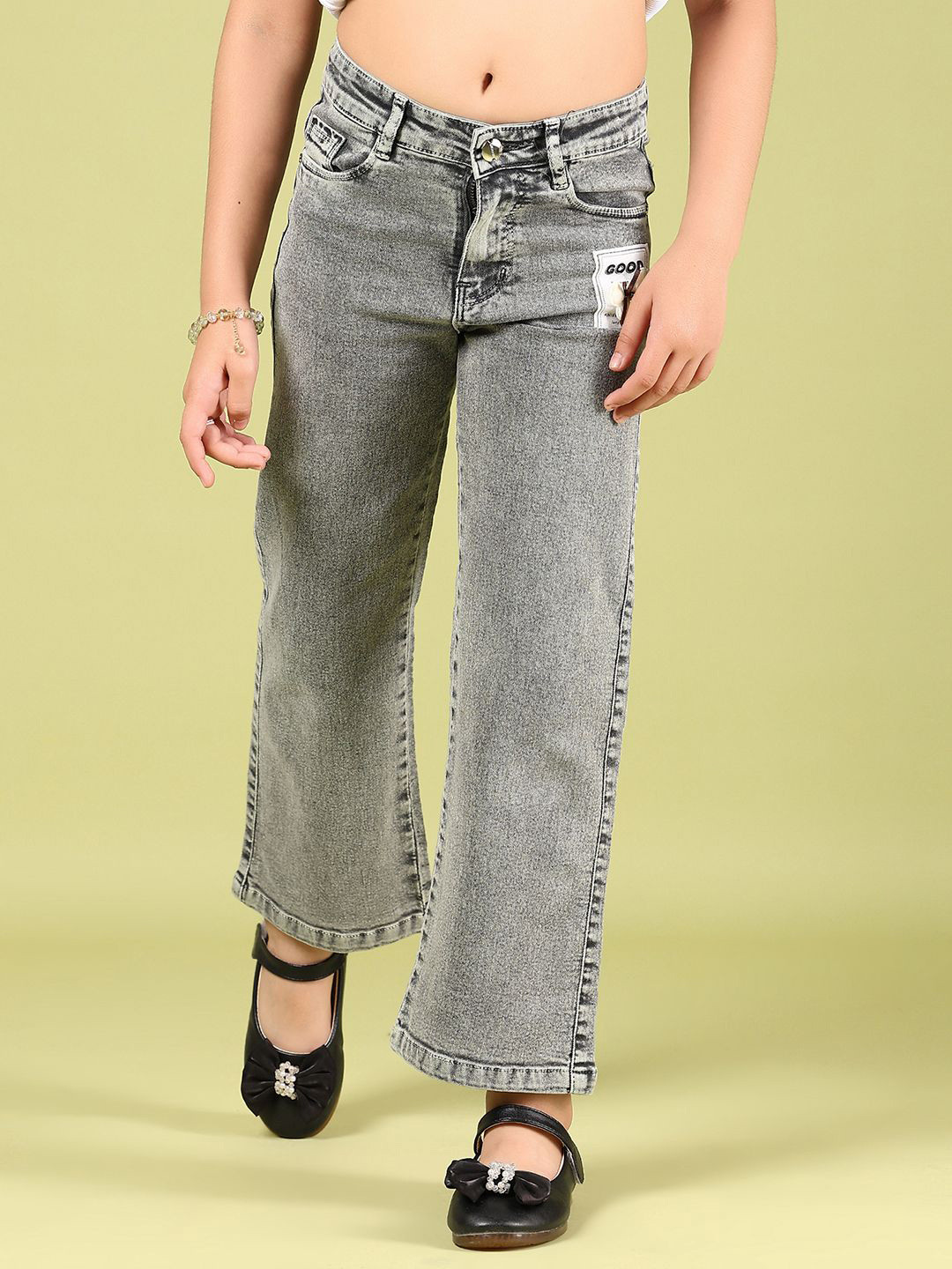 V-Mart Girls Mid-Rise Light Fade Applique Coloured Denim Jeans