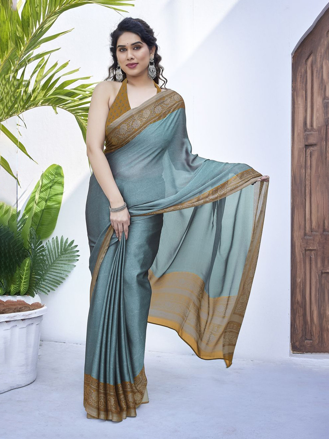 KALINI Floral Chiffon Saree With Unstitched Blouse Piece