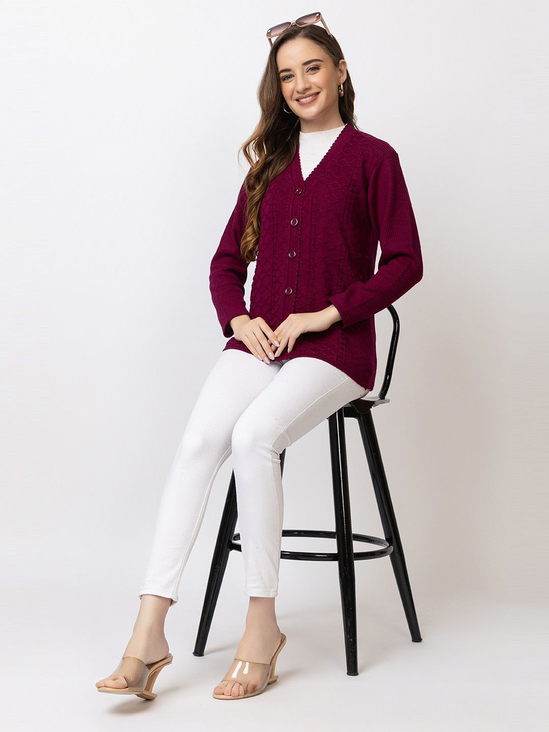 Dadu Dayal Women V-Neck Long Sleeves Woollen Cardigan