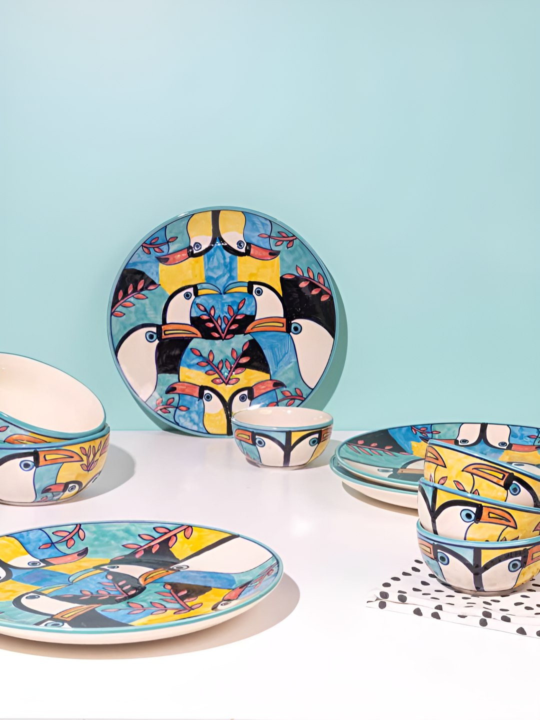 AMALAFIEE CERAMICS Tropical Bay Blue Animal Print Ceramic Microwave Safe 8 Piece Dinner Set