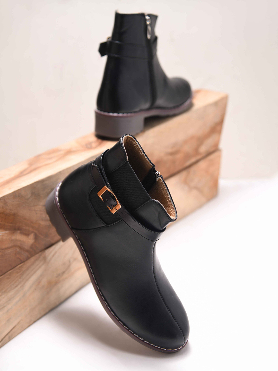 Froh Feet Women Block-Heeled Chelsea Boots