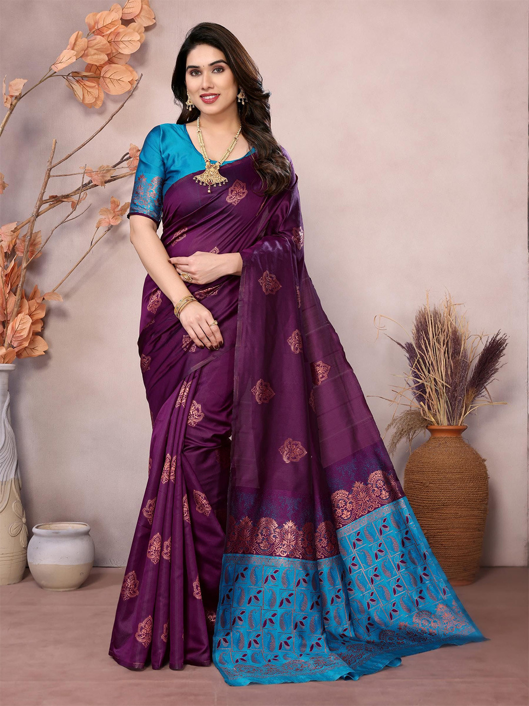 DIVASTRI Kaveri Woven Design Zari Saree