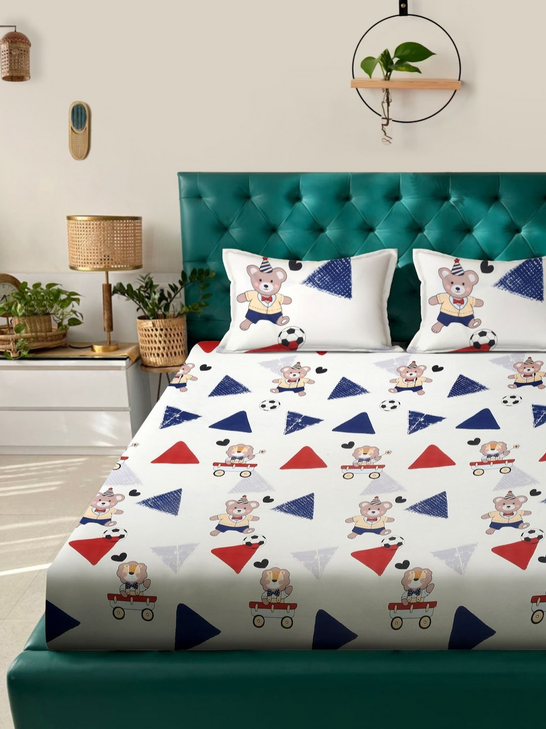 Arrabi White Cartoon Characters Cotton 300 TC Fitted King Fine Bedsheet with 2 Pillow Covers-106 x 102 inches