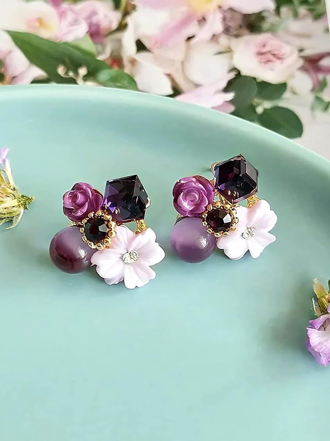 DressBerry Set Of 2 Agate Studded Floral Shaped Studs