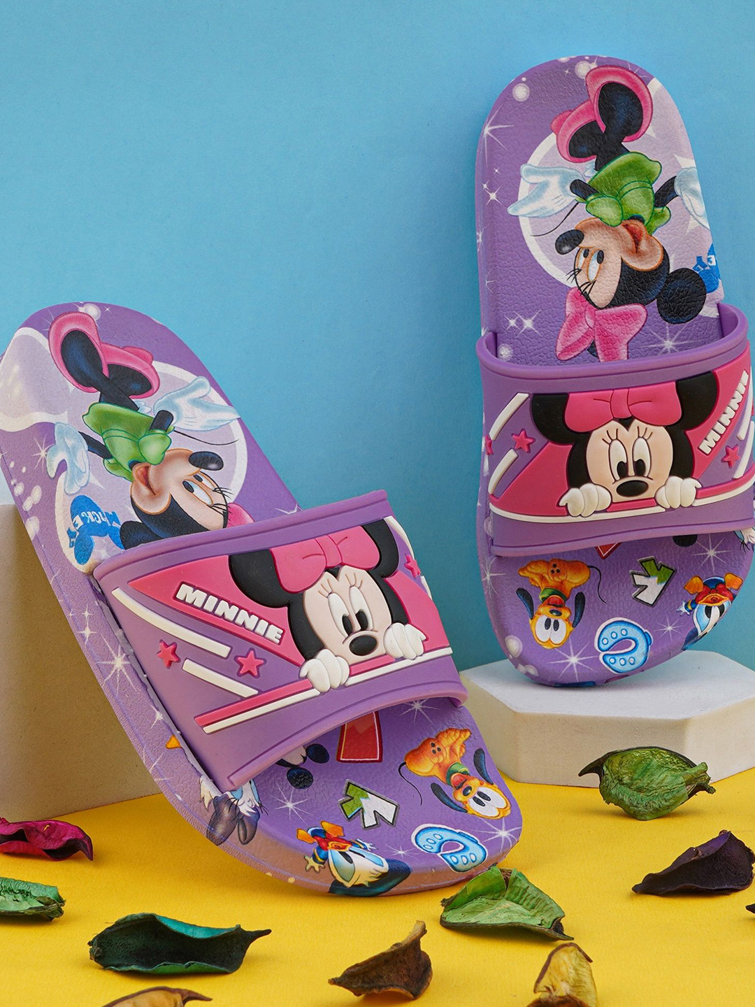 LMG Lifestyle Unisex Kids Mickey & Minnie Printed Rubber Sliders