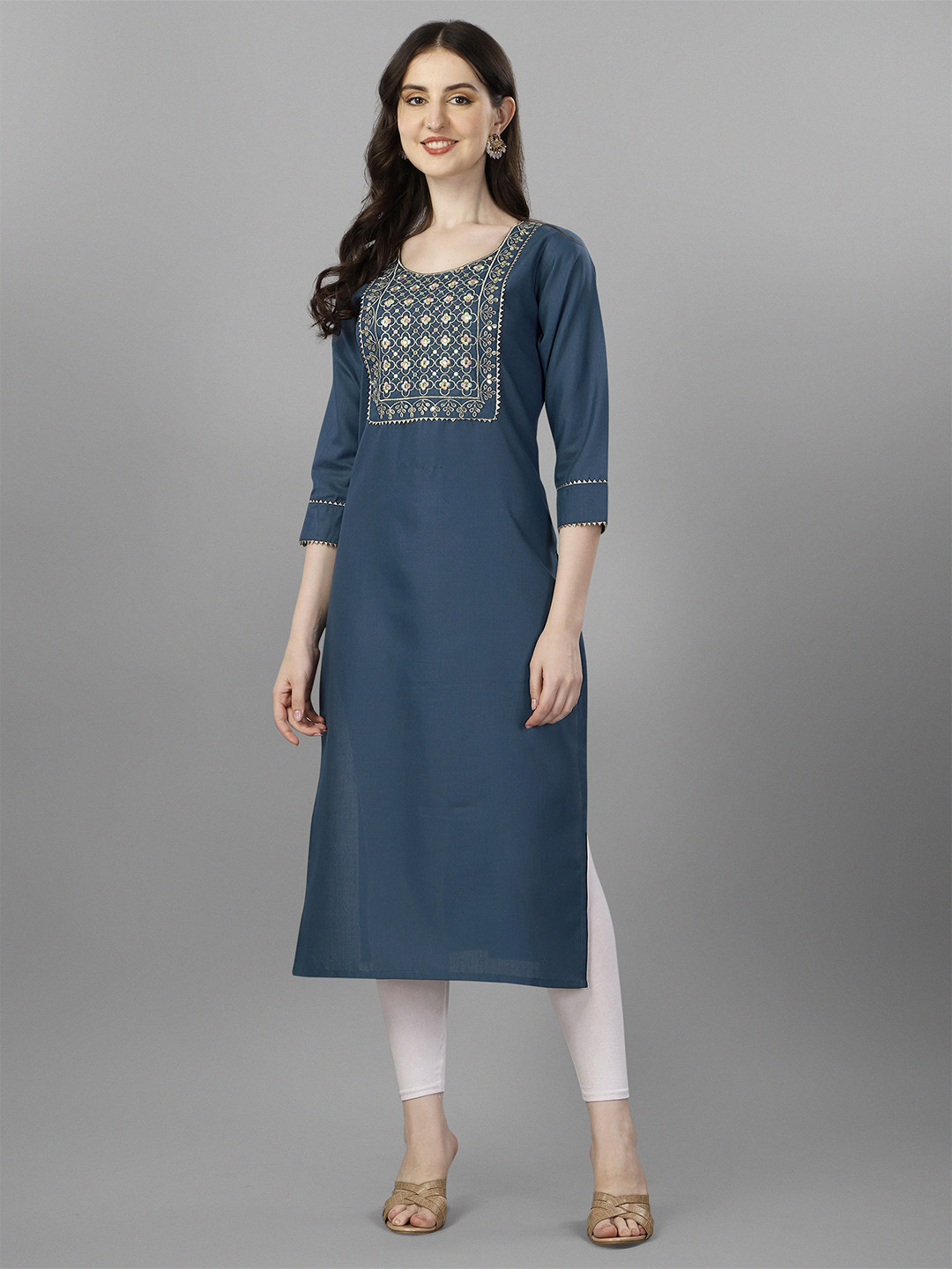 Milastru Women Embellished Sequinned Kurta