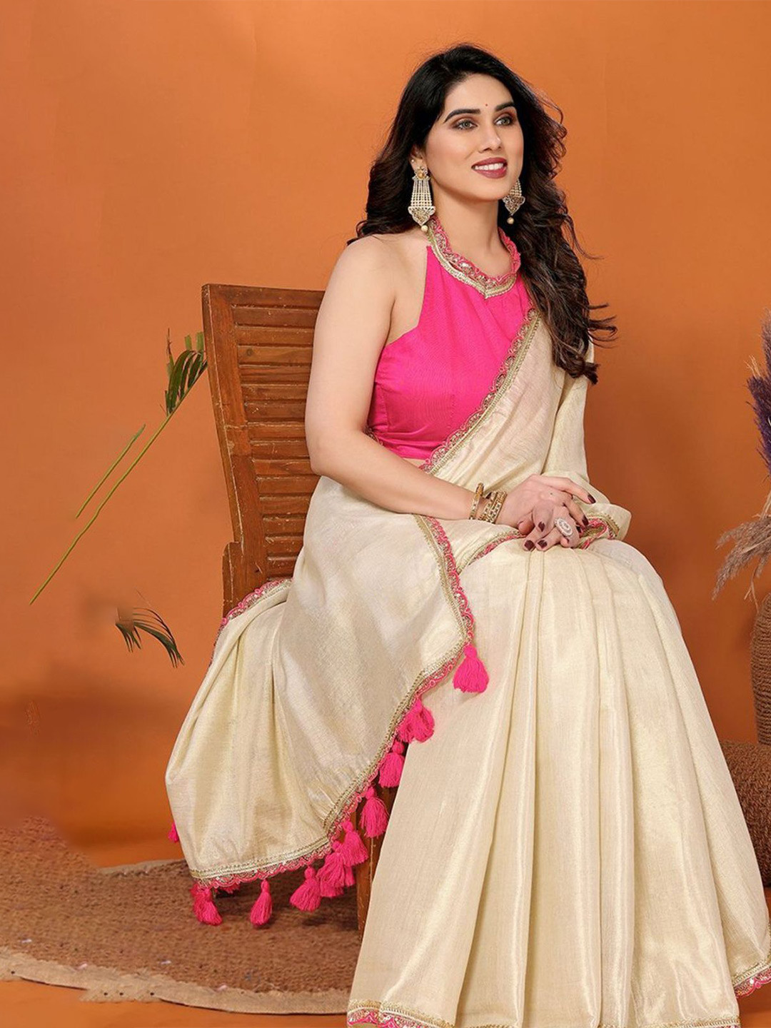 ROOP SUNDARI SAREES Embroidered Silk Blend Banarasi Saree