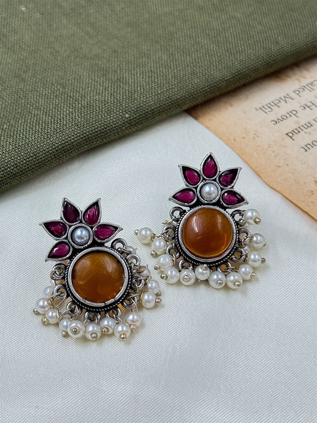 NAMAN ARTS Circular Studs Earrings