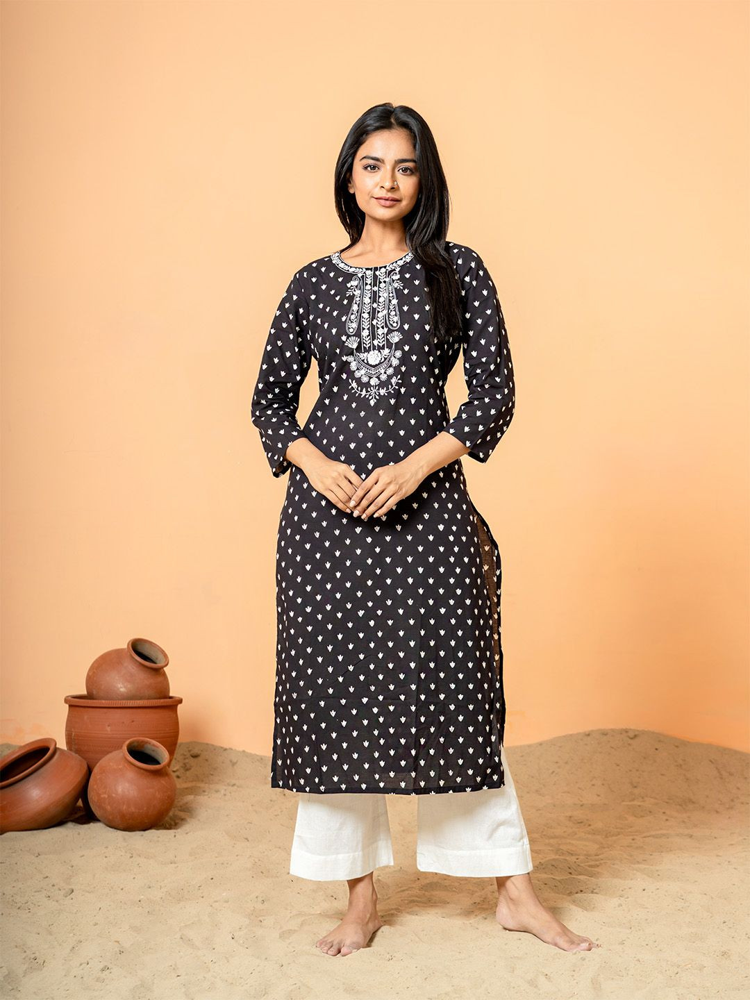 COTTONS DAILY Embroidered Thread Work Round Neck Pure Cotton Straight Kurta