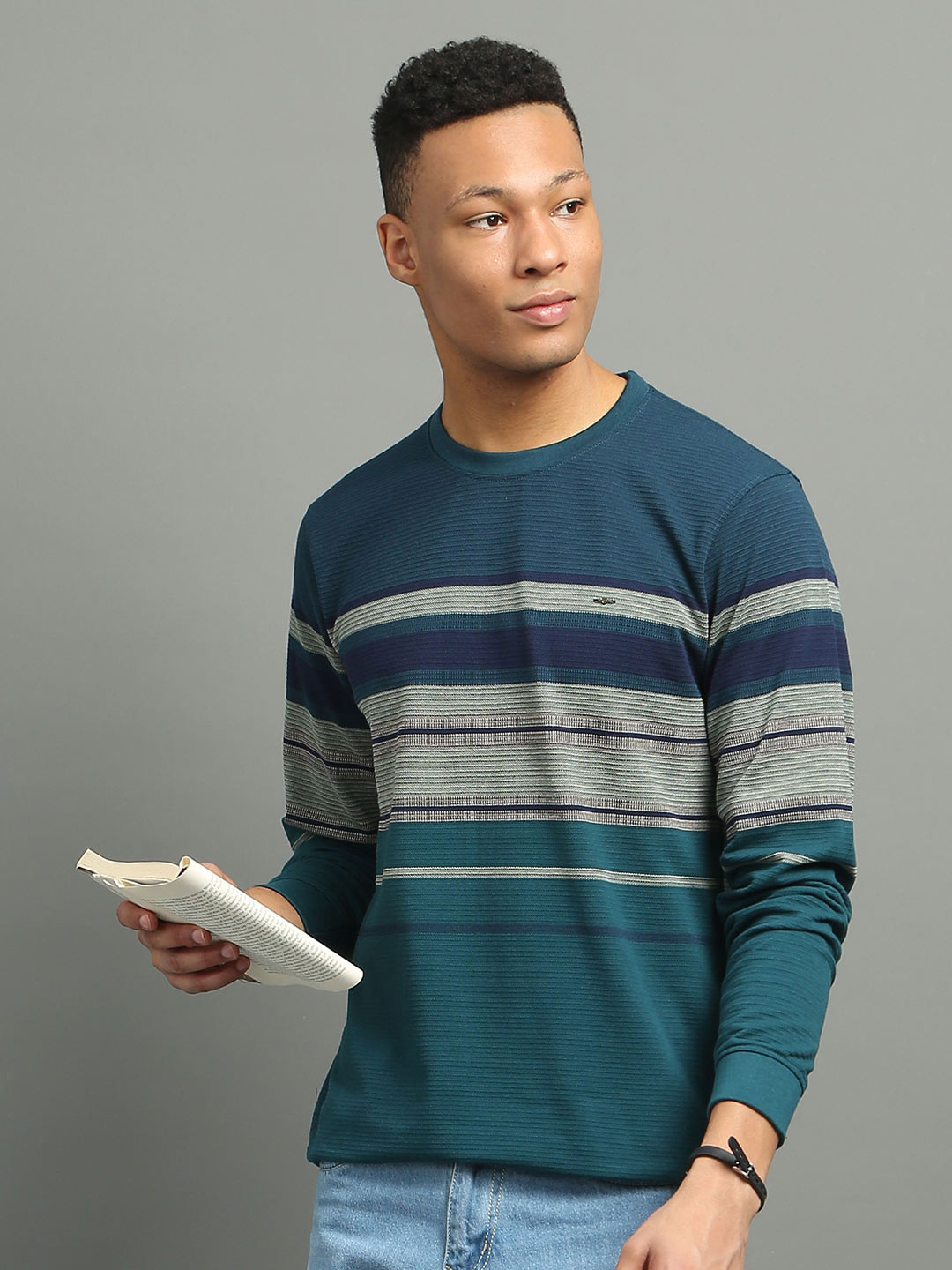 FROSEN FOX Men Striped Sweatshirt