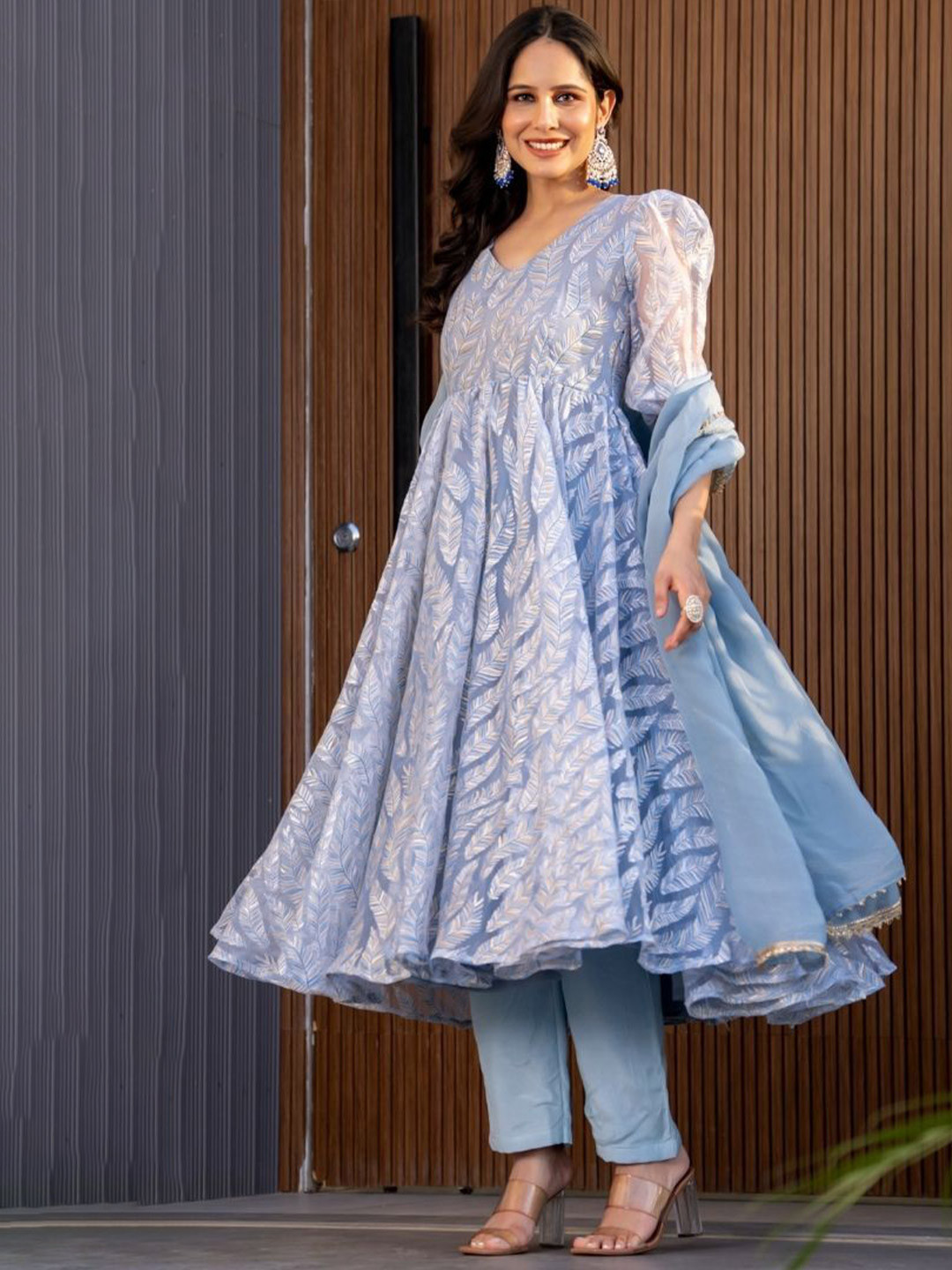 HOUSE OF JAMOTI Women Feather Printed Regular Kurta with Trouser & Dupatta