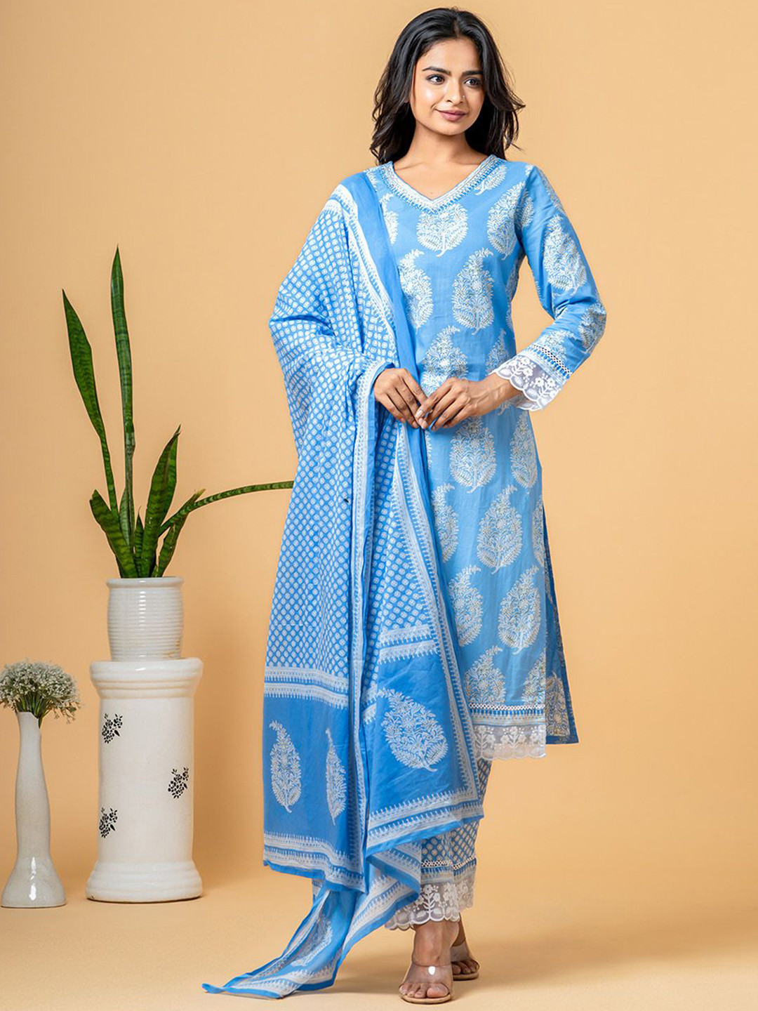 COTTONS DAILY Motifs Printed V-Neck Pure Cotton Straight Kurta with Trousers & Dupatta