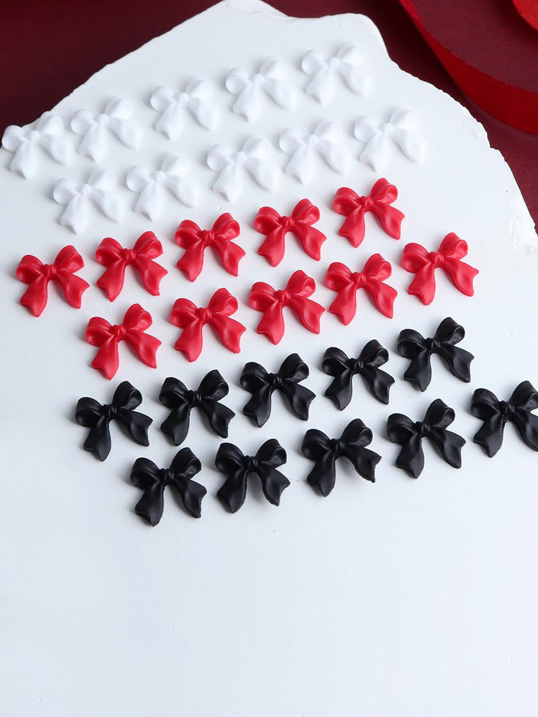 Ekinsu Set Of 30 Grid Bow Nail Art Accessories