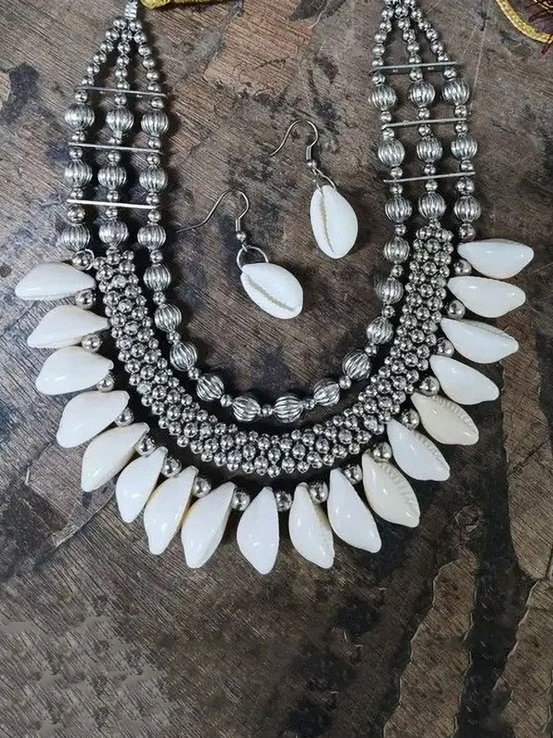 SZN Shell-Detail Oxidised Jewellery Set