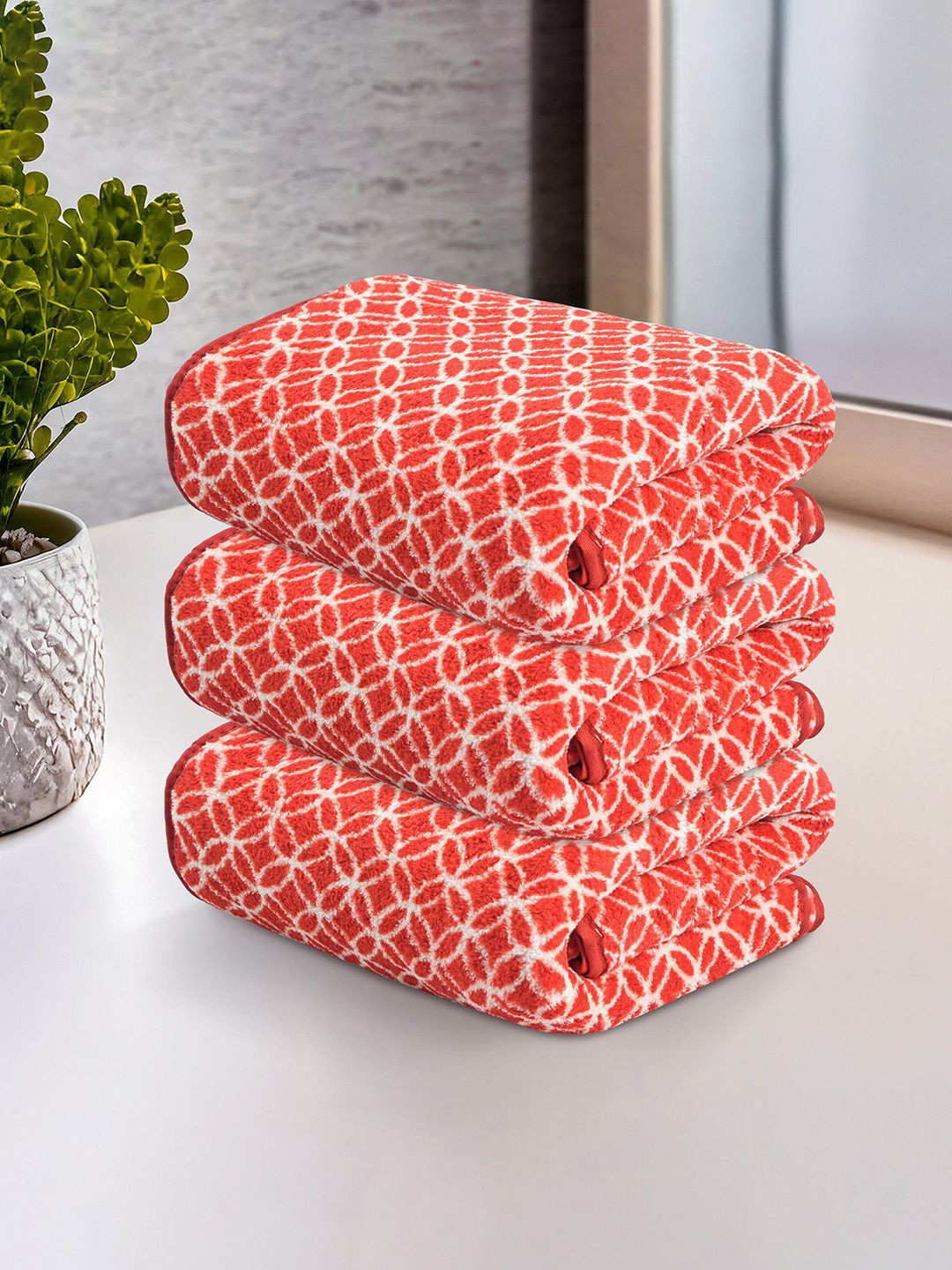 Kuber Industries Red & White 3 Pcs Printed Microfiber 280 GSM Ultra Absorbent Face Towels