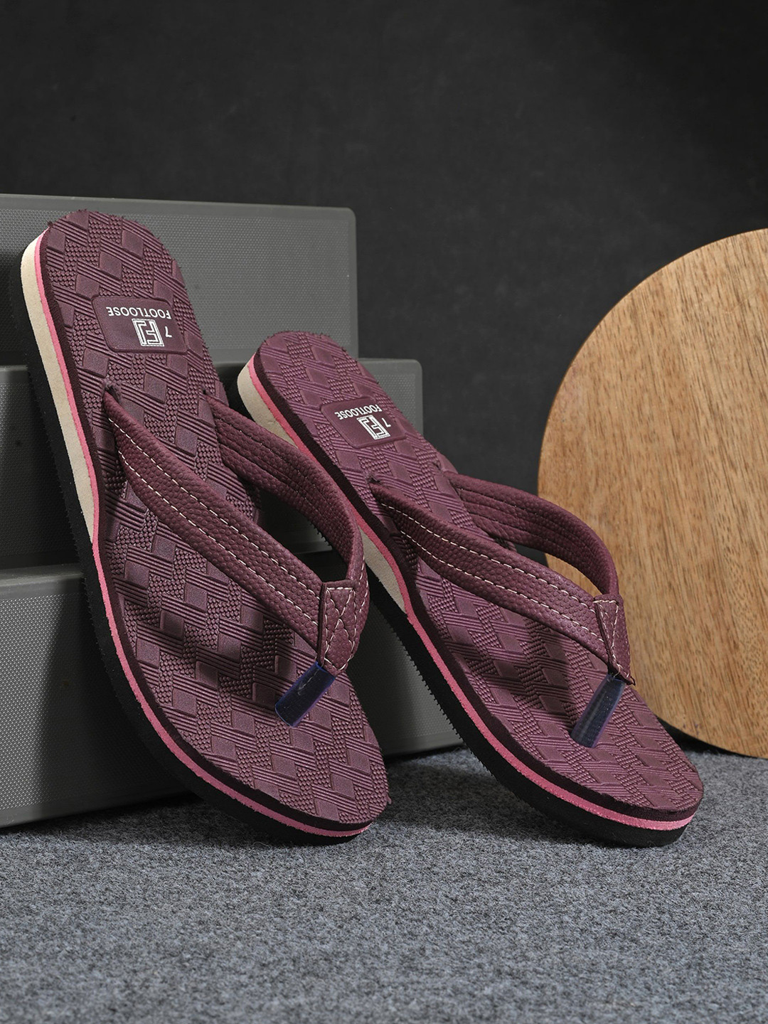 FOOTLOOSE Women Thong Flip-Flops