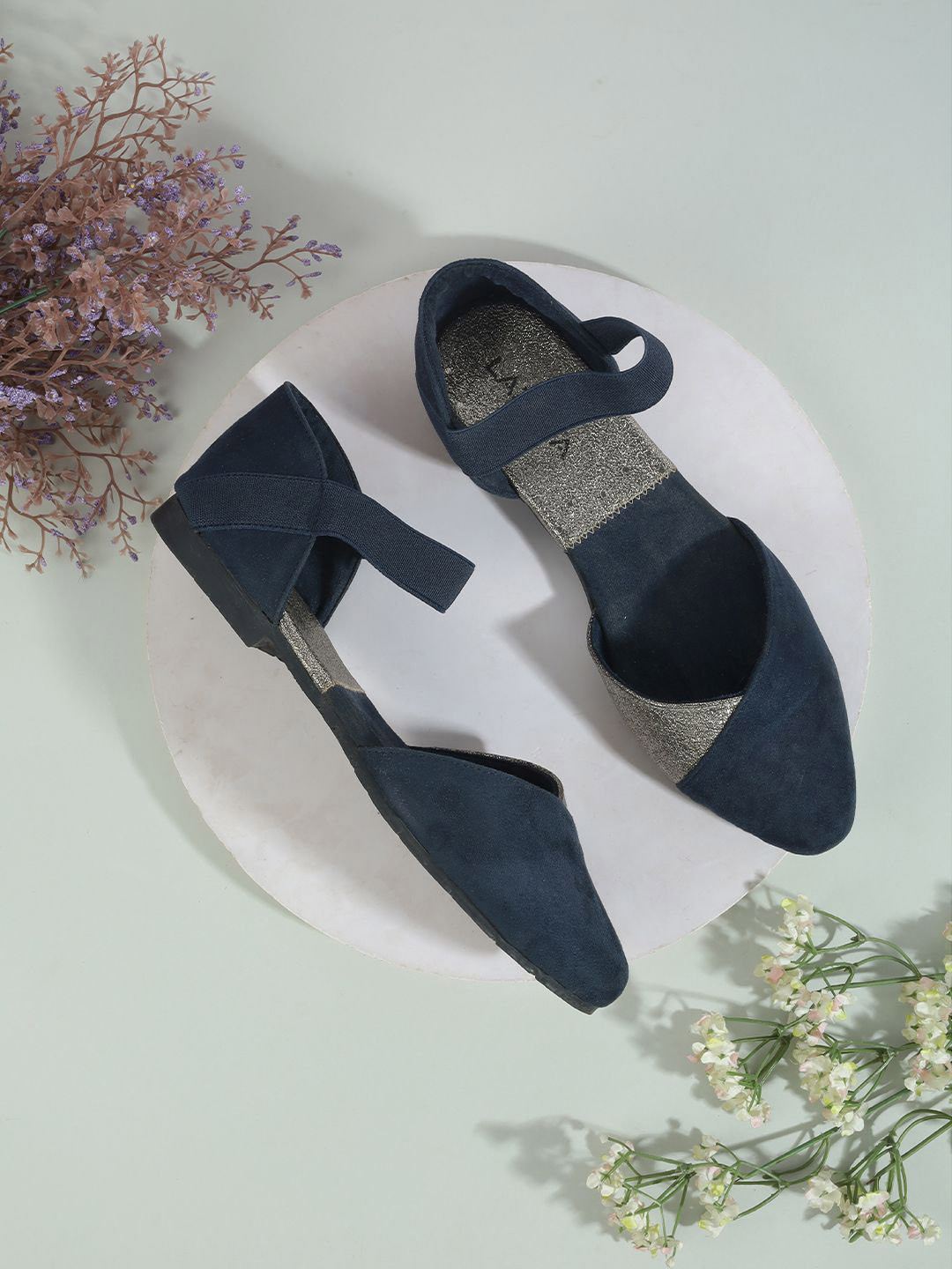 Lazera Women Pointed Toe Flats